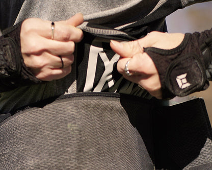 Showing grip of side panels